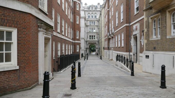 London: Mary Poppins Walking Tour - Views From London Rooftops