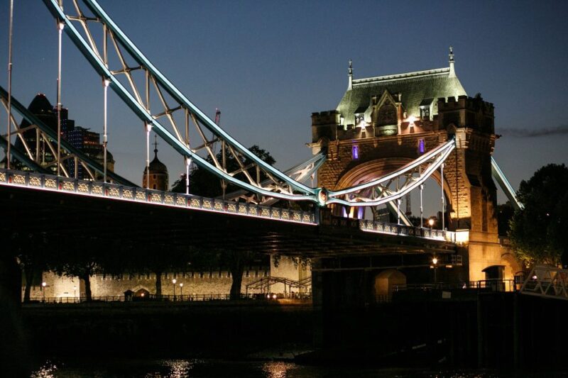 London: Murder Mystery Cruise With 3-Course Dinner - The Murder Mystery Challenge