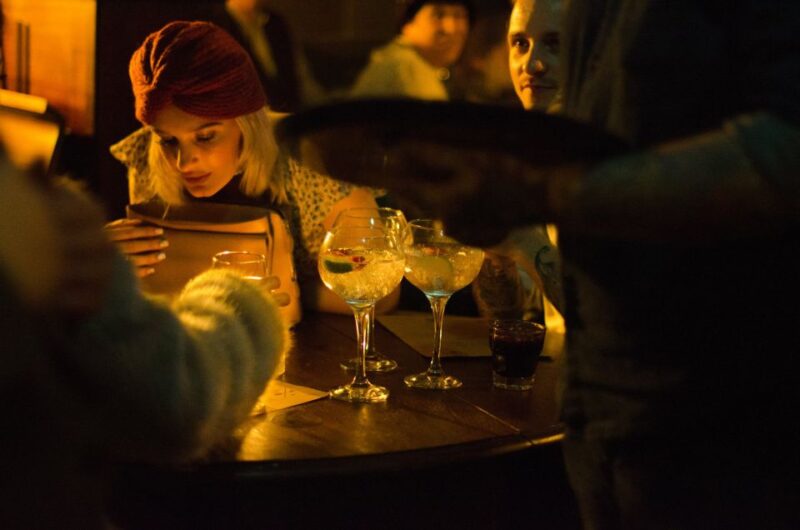 London: Murder Mystery Cruise With 3-Course Dinner - Savoring the 3-Course Dinner