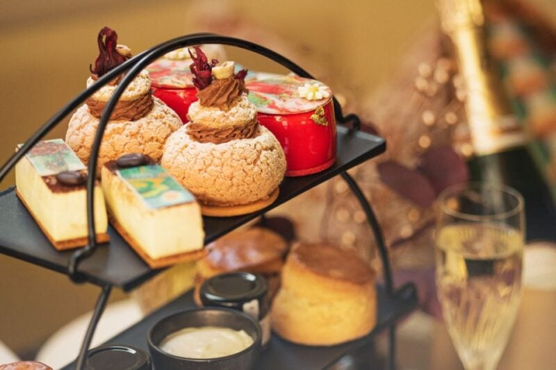 London: National Gallery Guided Tour and Afternoon Tea - Savory and Sweet Delights