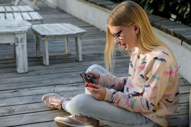 London: Nintendo Switch Gaming Console Rental - Gaming on the Go