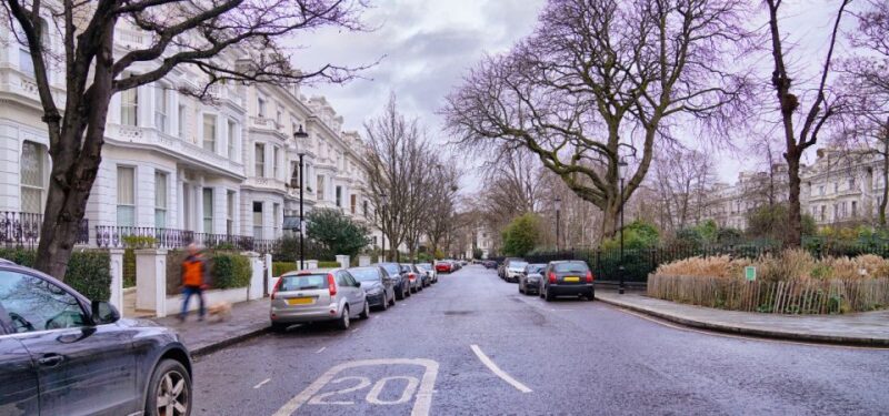 London: Notting Hill Walking Tour With an APP - Duration and Cost