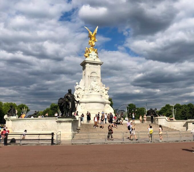 London: Parliament & Palaces Private Walking Tour With Guide - Cancellation Policy