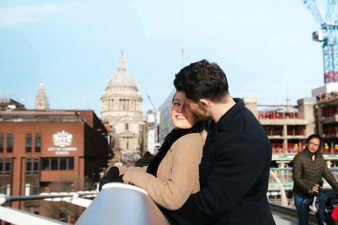London: Photoshoot at St.Pauls Cathedral & Millennium Bridge - Accessibility and Participation