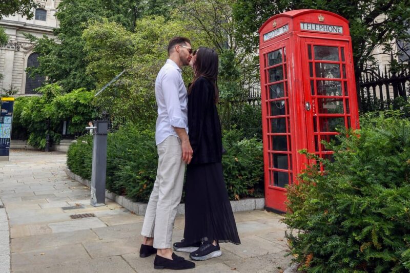 London: Private 2-Hour Professional Photo Shoot at Landmarks - Inclusions and Exclusions