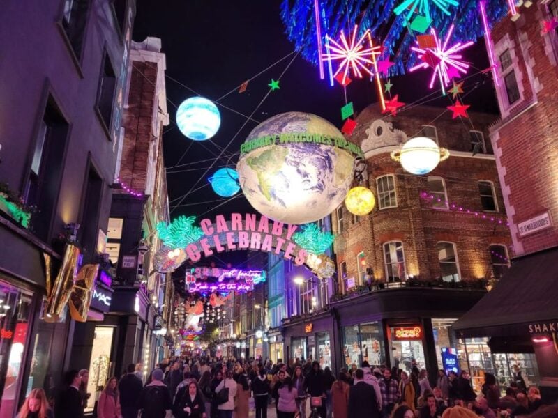 London: Private Christmas Lights and Markets Walking Tour - Important Considerations