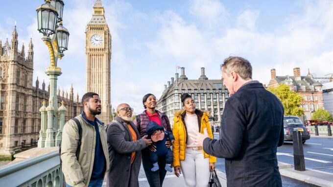 London: Private City Walking Tour With a Local - Refund Policy
