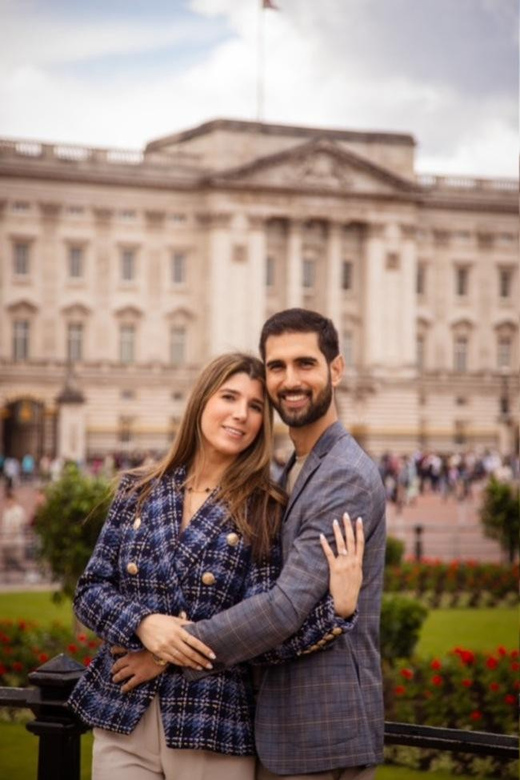 London: Private Couples Photography Session With Landmarks - Capturing Iconic Landmarks