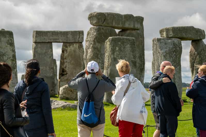 London: Private Stonehenge and Windsor Castle Tour - Transportation Flexibility