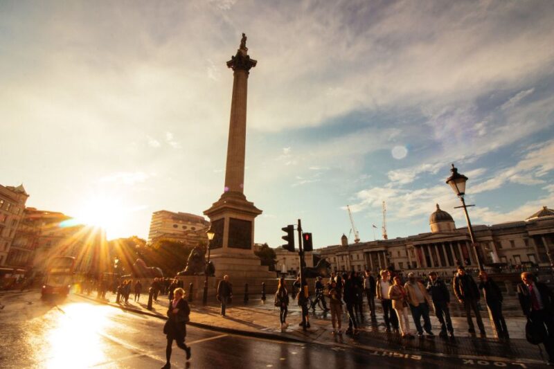 London: Private Tour With Locals – Highlights & Hidden Gems - Local Perspective