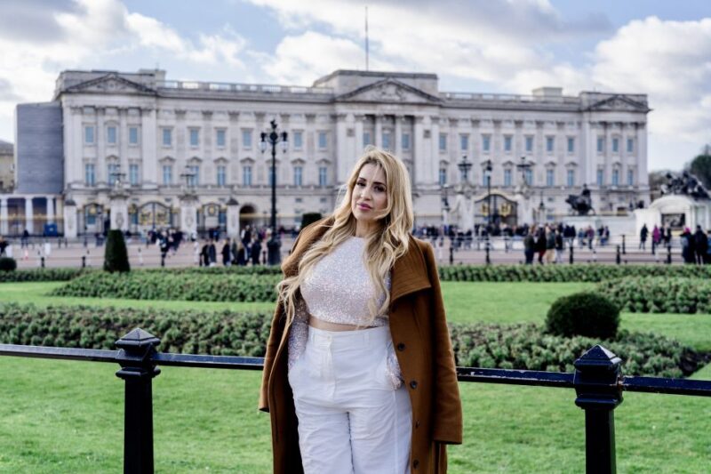 London: Private Vacation Photo Shoot - Meeting Point