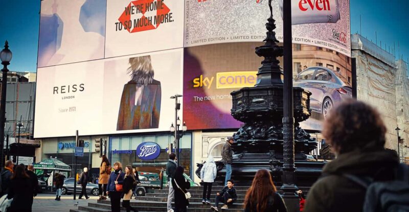 London: Private Walking Tour With a Local Guide - Good To Know