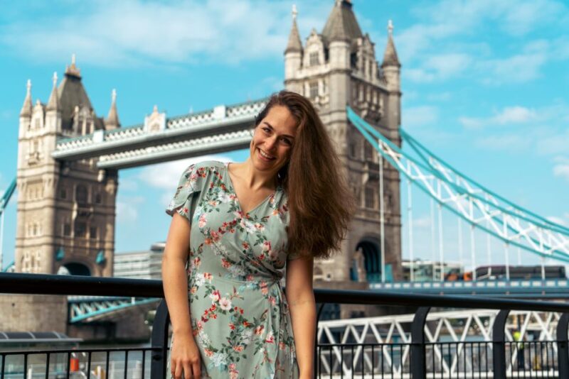 London: Professional Photoshoot at Tower Bridge - High-Quality Digital Photos