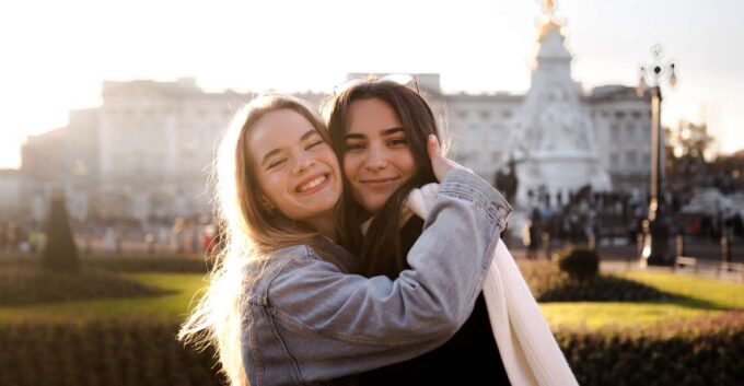 London: Professional Photoshoot Outside Buckingham Palace - Cancellation and Refund Policy
