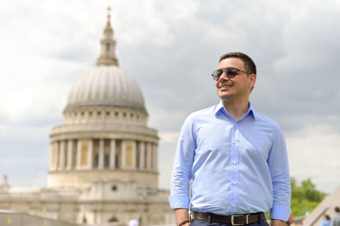London: Professional Private Photoshoot and Edited Photos - Frequently Asked Questions