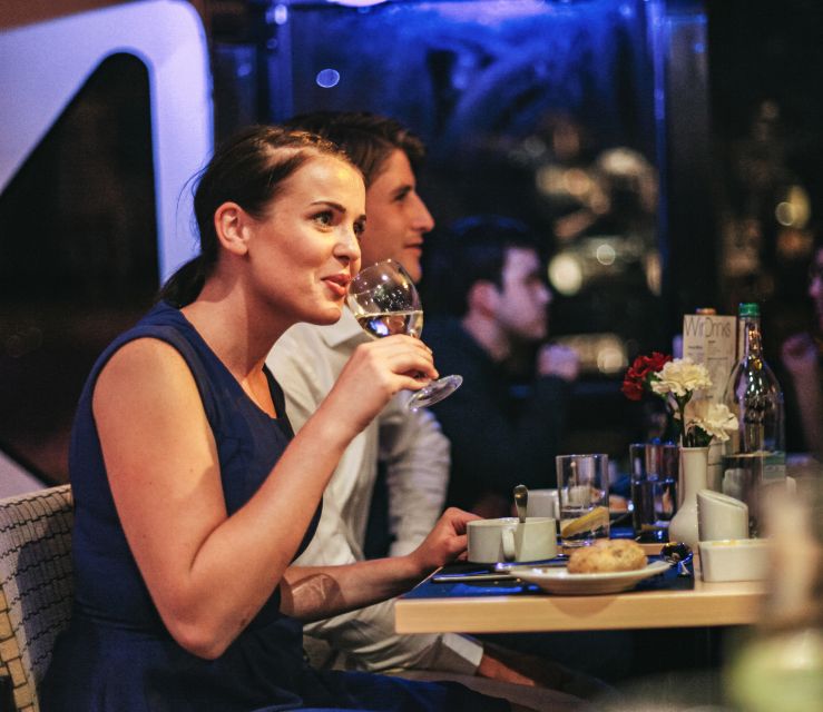London: River Thames Dinner Cruise - Included Amenities