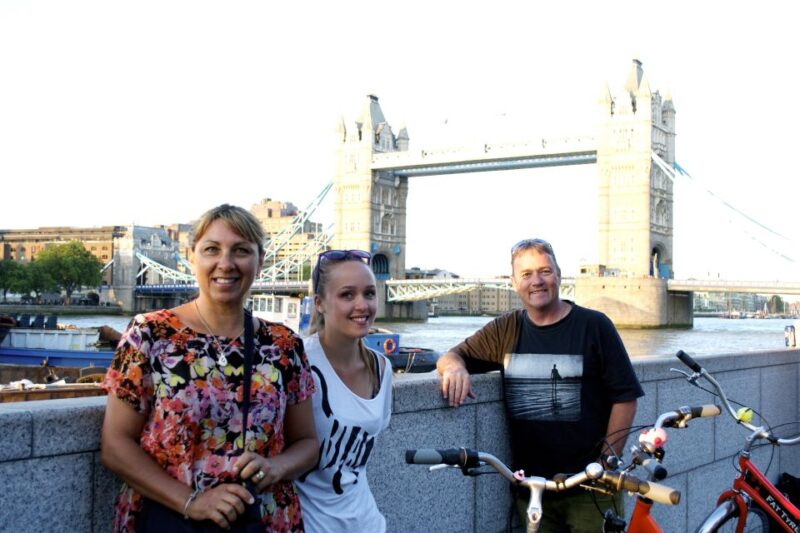 London: River Thames Evening Bike Tour With Beer Tasting - Bike Rental Included