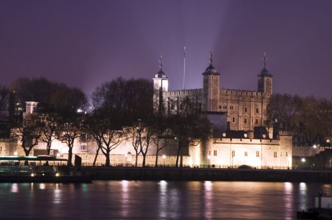 London: River Thames Evening Bike Tour With Beer Tasting - Age and Ability Requirements