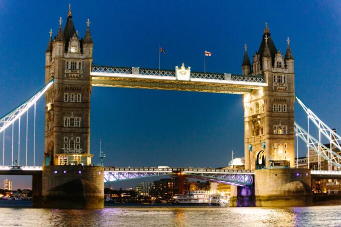 London: River Thames Evening Bike Tour With Beer Tasting - Recap
