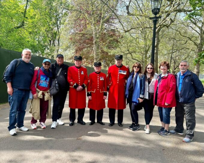 London: Royal Family and Changing of the Guards Walking Tour - Booking and Cancellation