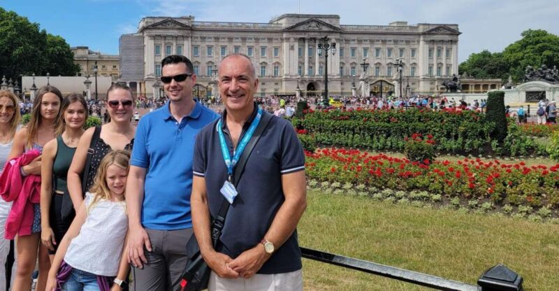 London: Royal Walking Tour and Buckingham Palace Audio Tour - Key Points