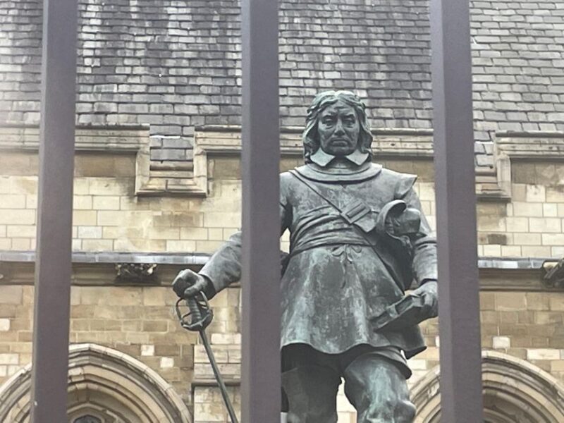 London; Royalty and Democracy - Historical Significance