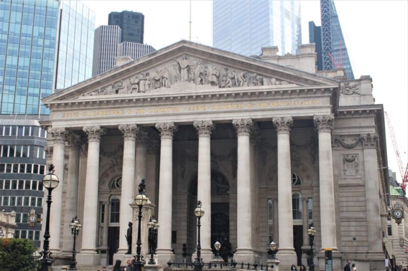 London: Self Guided Killing Eve TV Locations Walking Tour - Exploring London Bridge