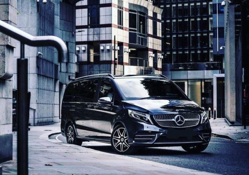 London: Self Guided Tour With a Chauffeur for the Day - Spacious, Air-Conditioned Luxury Vehicle