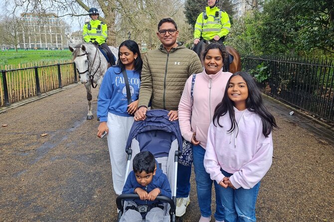 London Sightseeing Private Black Cab Tour + Hotel Pick Up - Inclusions and Accessibility