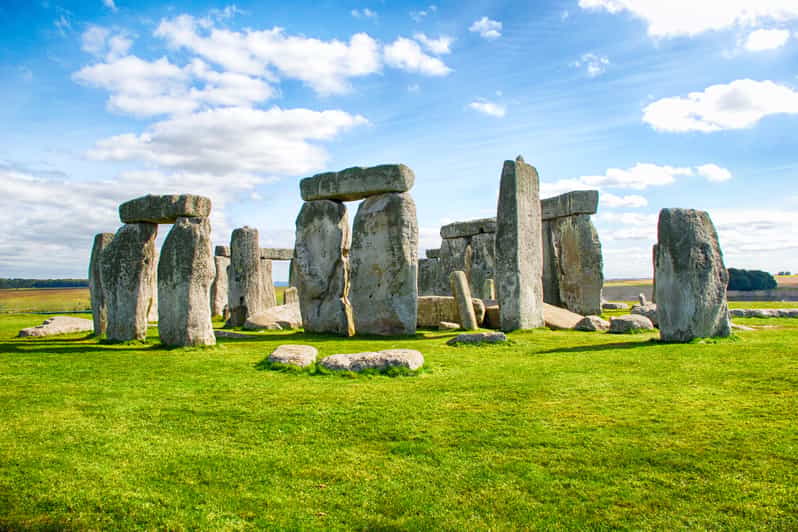 London: Stonehenge and Bath Full-Day Tour - Itinerary