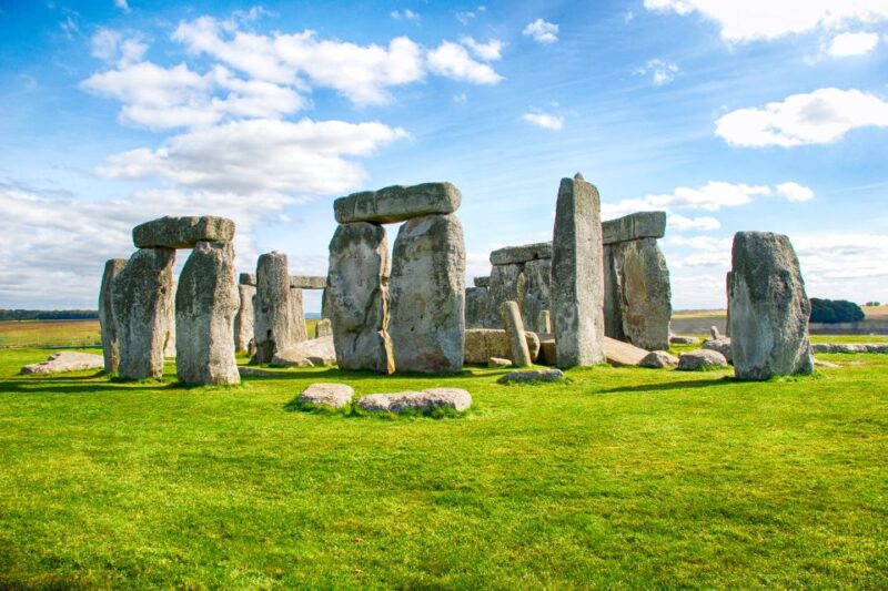 London: Stonehenge and Bath Full-Day Tour - Journey to Bath