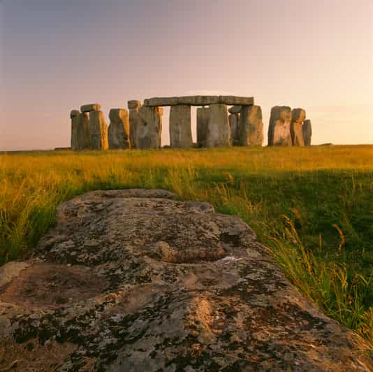 London: Stonehenge, Glastonbury & Avebury Small Group Tour - Stonehenge: A Timeless Wonder