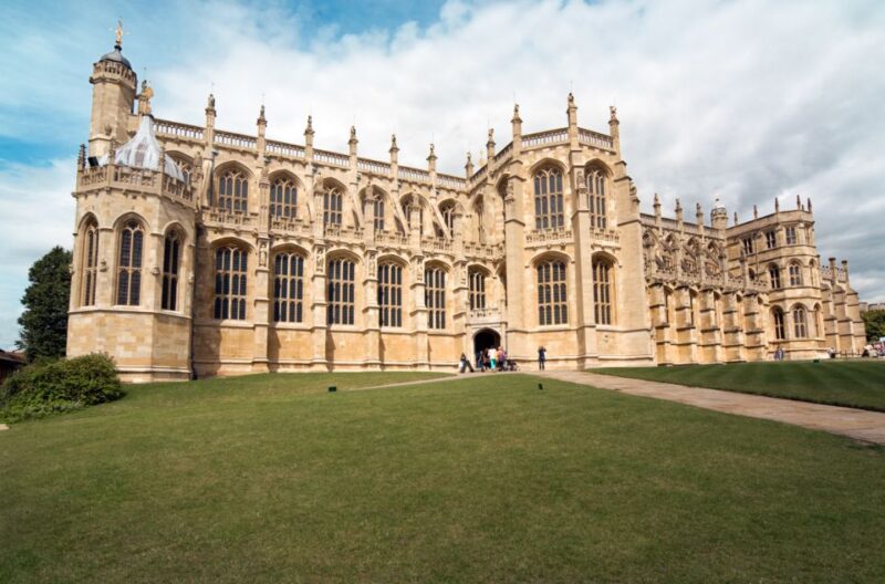 London: Stonehenge, Windsor, and Bath Day Trip by Bus - Optional Entry Tickets