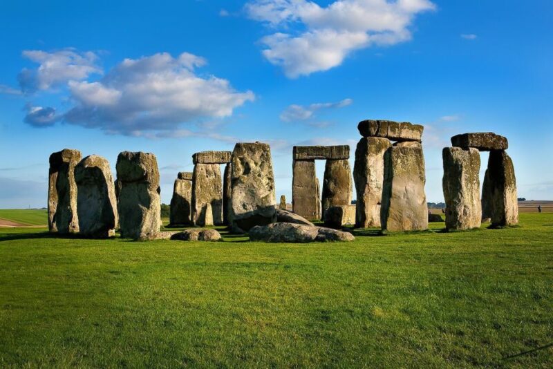 London: Stonehenge, Windsor Castle, Bath, Lacock & Pub Lunch - Architectural Marvels of Historic Bath