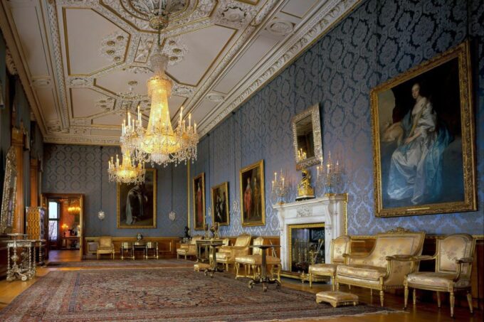 London: Stonehenge, Windsor Castle, Bath, Lacock & Pub Lunch - Luxury Coach Transportation and Itinerary