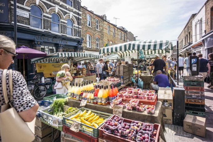 London: Sunday Markets Guided Walking Tour - Columbia Road Flower Market