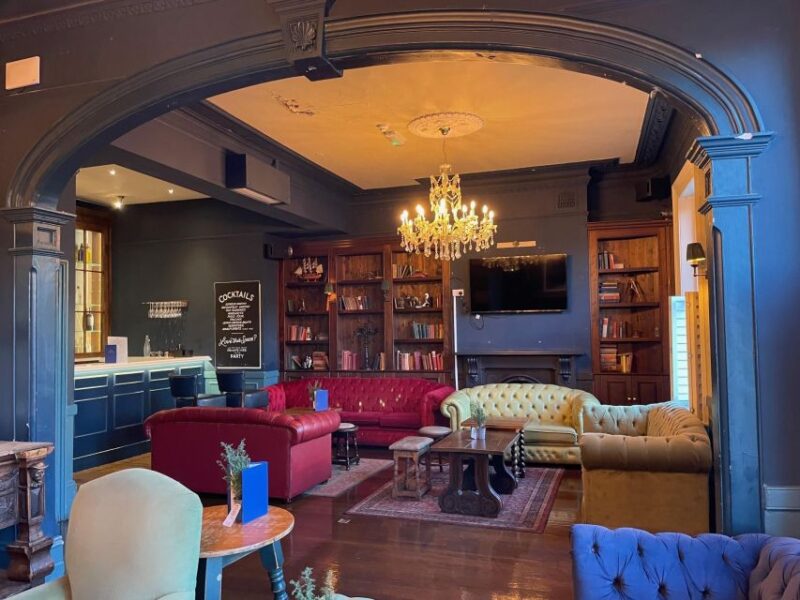 London: Taylor Swifts London Boy Music Video Sights Tour - Visiting End Game Locations