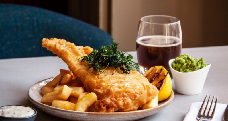 London: The Phantom of the Opera and 3-Course Meal & Wine - Logistics and Timing