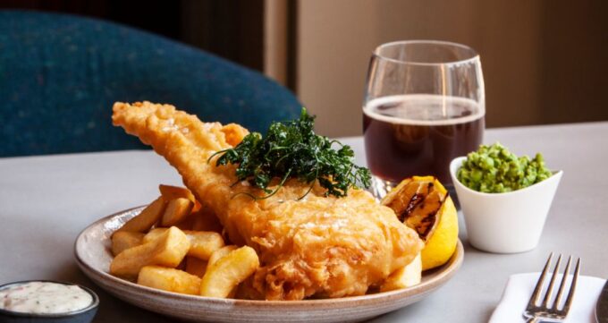 London: the Tina Turner Musical and Meal With Sparkling Wine - Dining at the Elegant Clermont Charing Cross