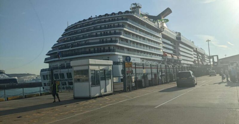 London to Dover Port via Dover & Leeds Castle Private - Itinerary Details