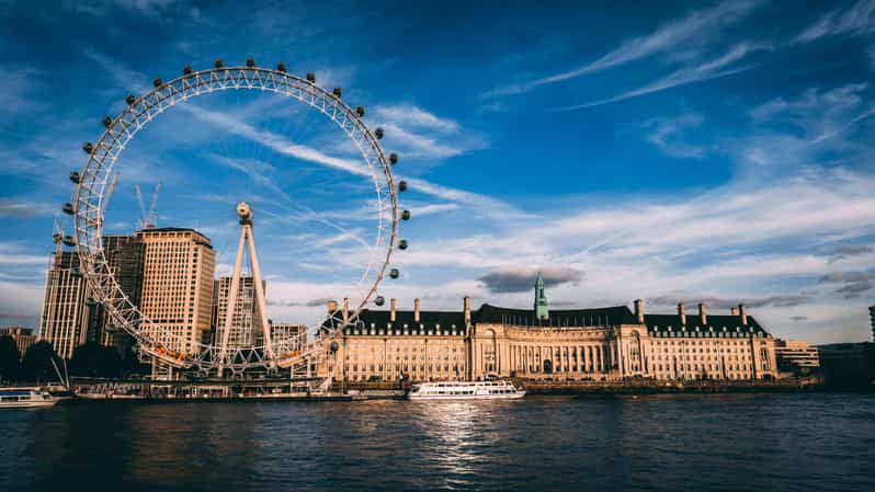 London to Southampton : Private Transfer - Chauffeur Expertise and Service