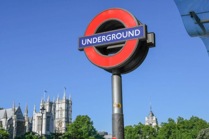 London: Top 30 Sights Walking Tour & St Pauls Cathedral - Tour Duration and Accessibility