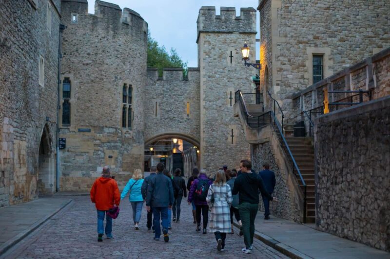 London: Tower of London After Hours Tour and Key Ceremony - Captivating Yeoman Warder Guides