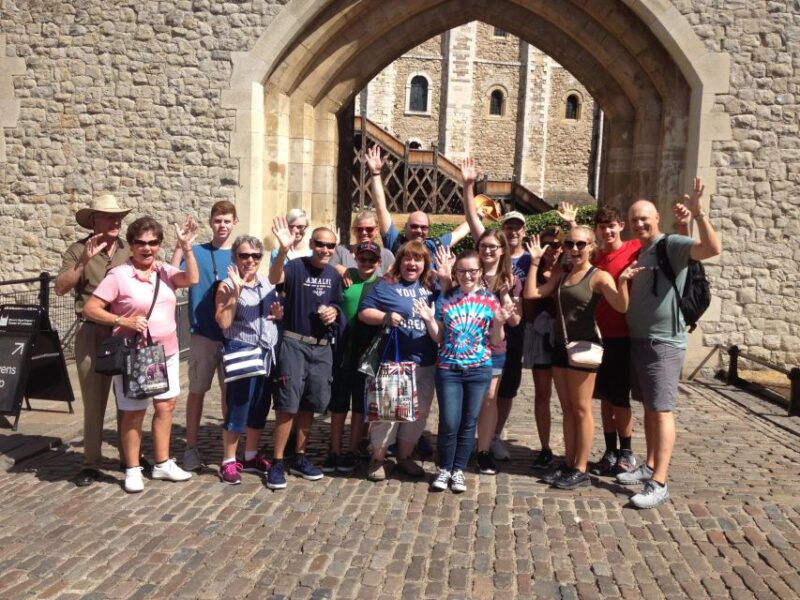London: Tower of London and Crown Jewels Easy Access Tour - Not Included in the Tour