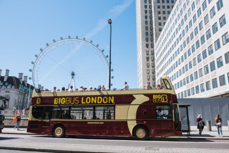 London: Tower of London, Hop-on, Hop-off Bus & River Cruise - Guided Tour by Yeoman Warder