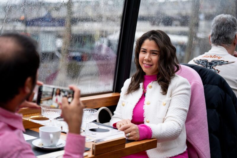London: Traditional Afternoon Tea Tour in a Luxury Coach - Key Points