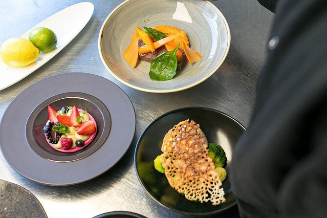London Two-in-One Coach Tour and Gourmet Lunch on Wheels - Confirmation and Cancellation