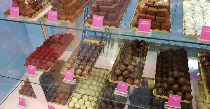 London: VIP Chocolate Tour - Sampling Royal Family Favorites