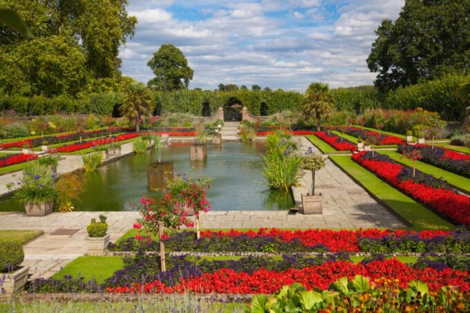 London: VIP Kensington Palace & Gardens Royal Tea Experience - Exploring Kensington Palace