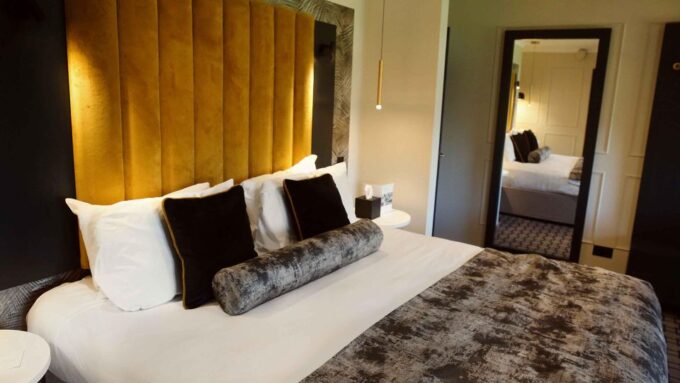 London: Warner Bros. Studio Entry Ticket and 4* Hotel - Important Considerations